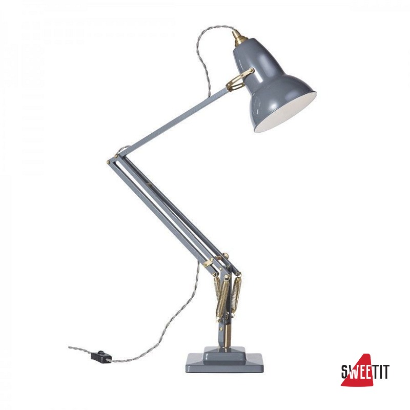 Original 1227 store brass desk lamp